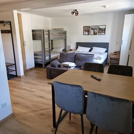 Apartman Nicky And *