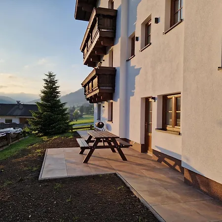 Διαμέρισμα Nicky And *