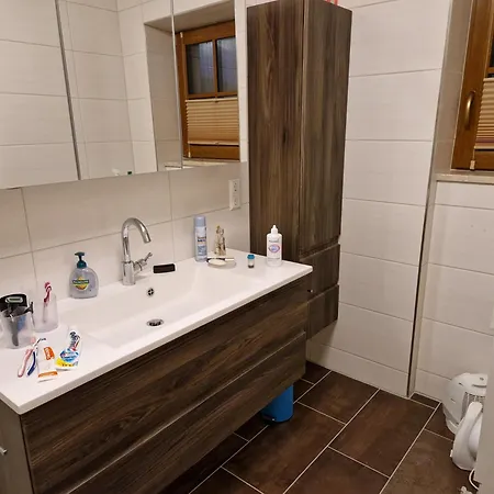 Nicky And Apartament