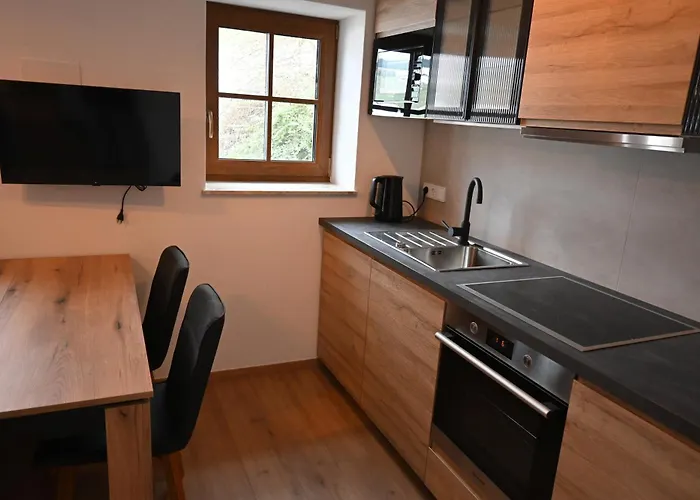 Nicky And Apartament *