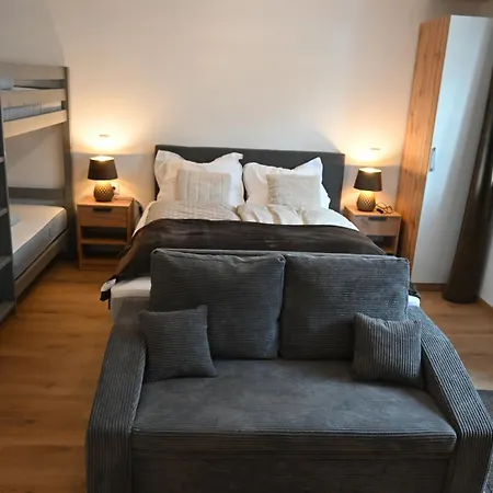 Nicky And * نيديراو