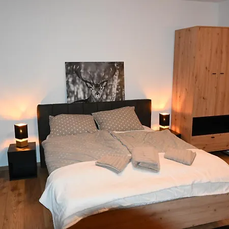 Nicky And نيديراو