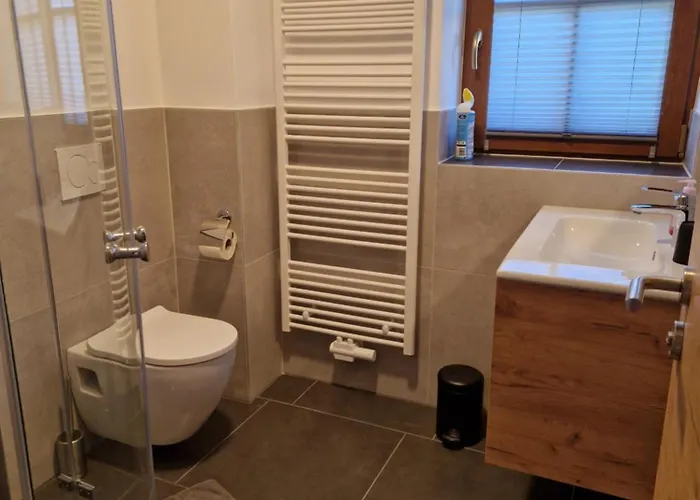 Nicky And ニーデラウ