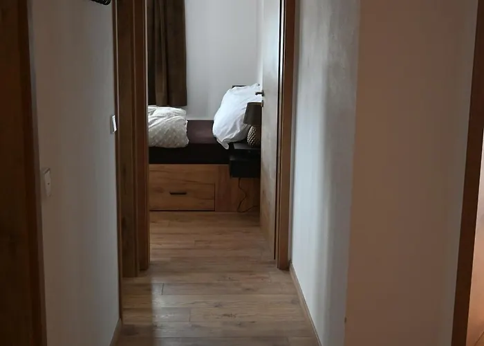 Nicky And * ニーデラウ