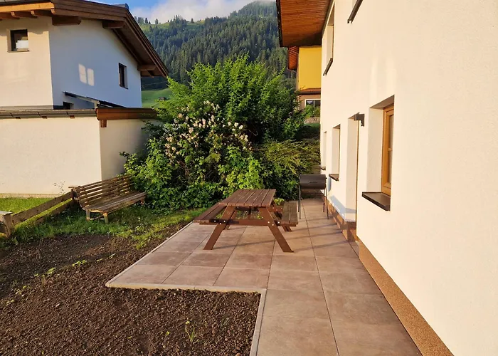 Nicky And ニーデラウ